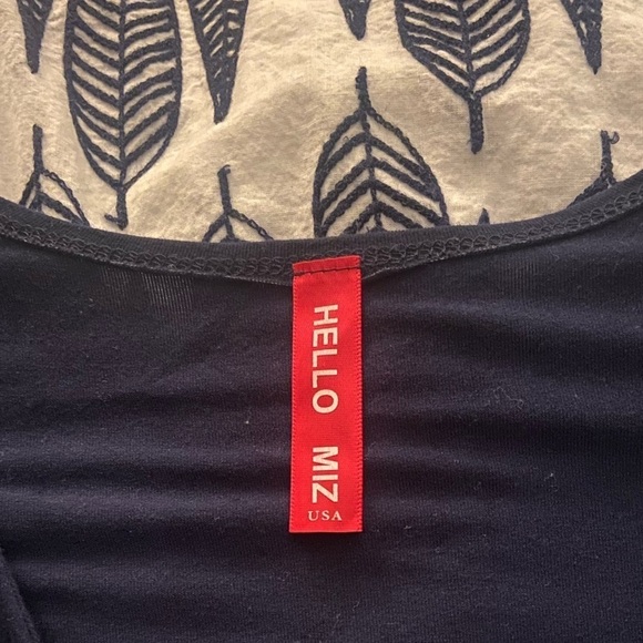 Hello MIZ White and Blue leaf maternity dress - Picture 2 of 3